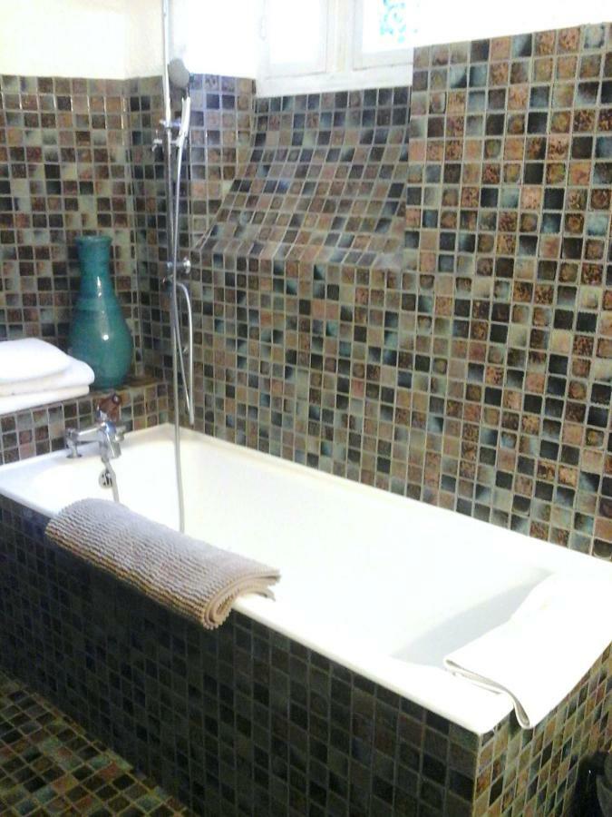 Aimee Luxury With Heated Pool Bed & Breakfast 3*